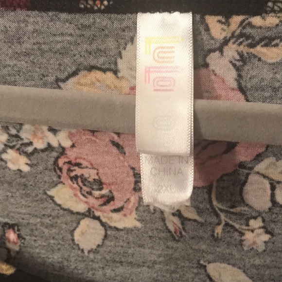 LuLaRoe Classic Tee - Picture 3 of 3